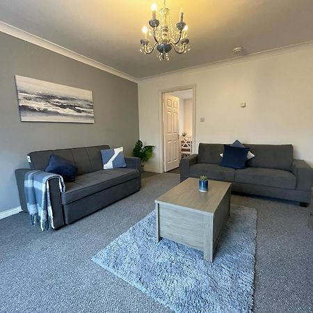 Ferguson House Villa Airdrie Eksteriør bilde